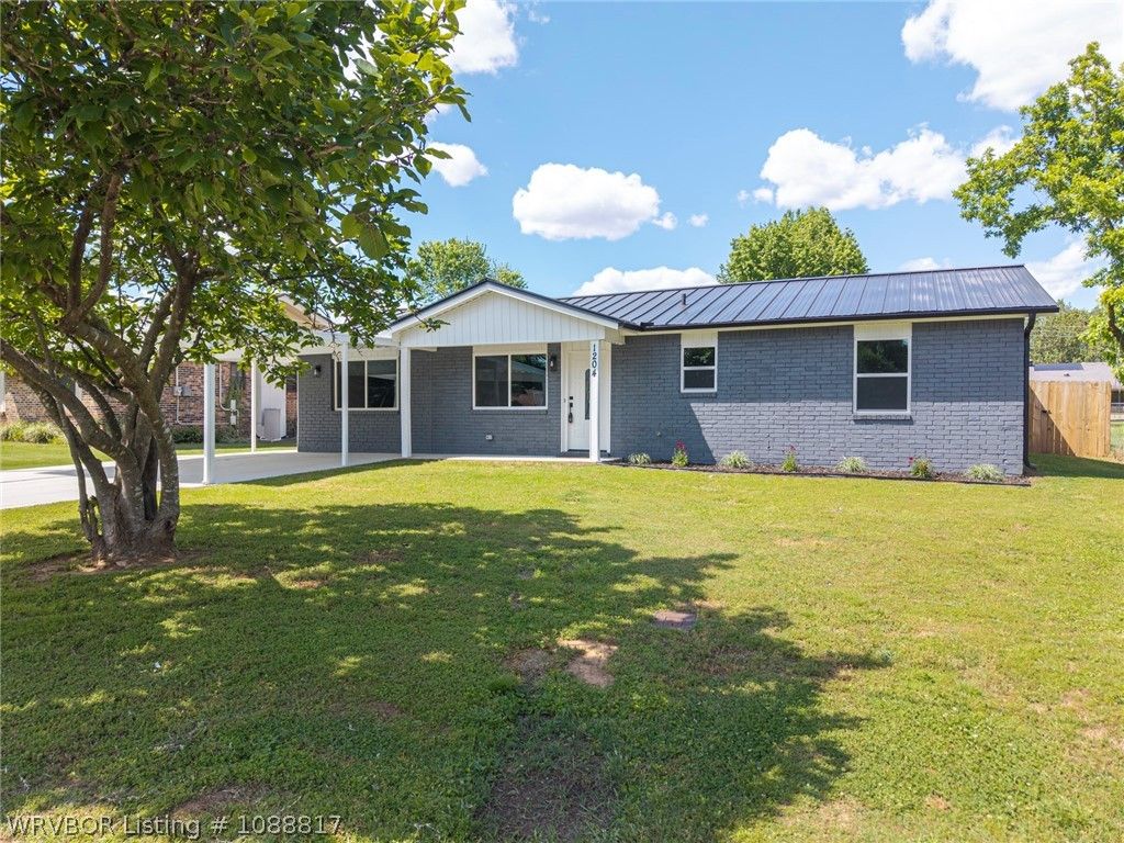 1204 D Street, Barling, AR 72923