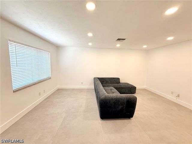 773 105th AVE N, Naples, FL 34108