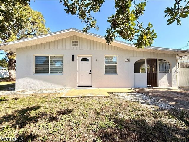 773 105th AVE N, Naples, FL 34108