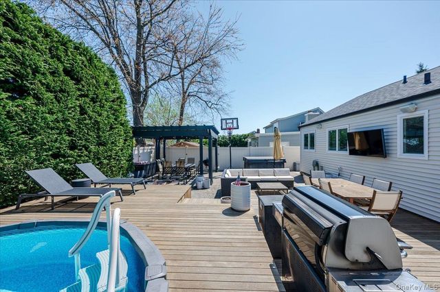 64 Nearwater Avenue, Massapequa, NY 11758