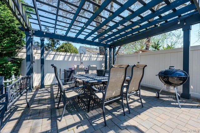 64 Nearwater Avenue, Massapequa, NY 11758