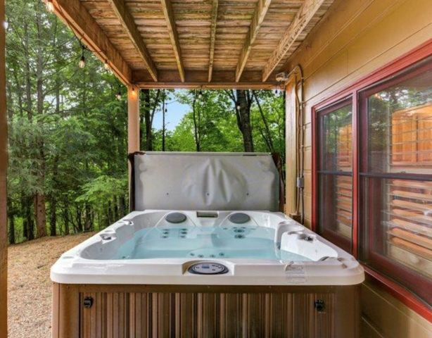 494 Lower Prince Mountain Road, Blue Ridge, GA 30522