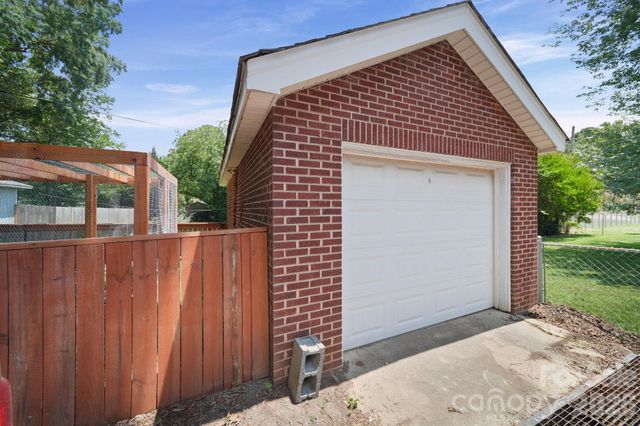 526 5th Street N, Albemarle, NC 28001