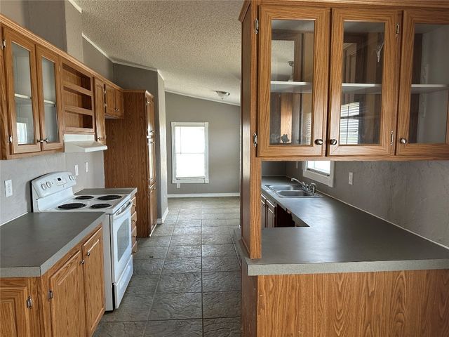 16490 Sunridge Drive, Yukon, OK 73099