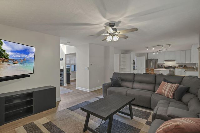 6690 Watkins Road SW, Pataskala, OH 43062