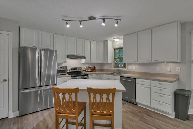 6690 Watkins Road SW, Pataskala, OH 43062