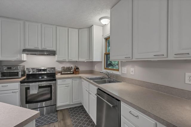 6690 Watkins Road SW, Pataskala, OH 43062