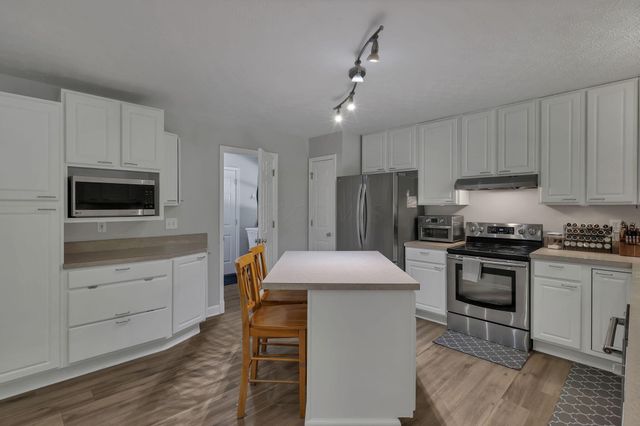 6690 Watkins Road SW, Pataskala, OH 43062