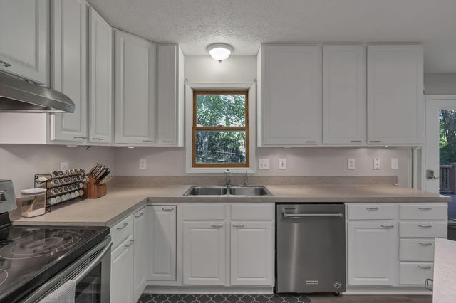 6690 Watkins Road SW, Pataskala, OH 43062