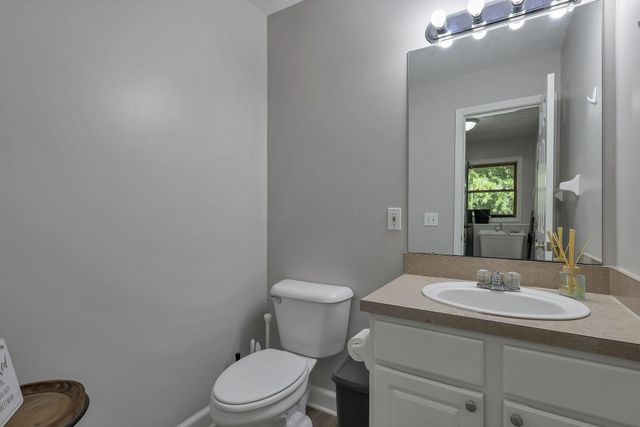 6690 Watkins Road SW, Pataskala, OH 43062