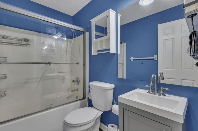 6690 Watkins Road SW, Pataskala, OH 43062