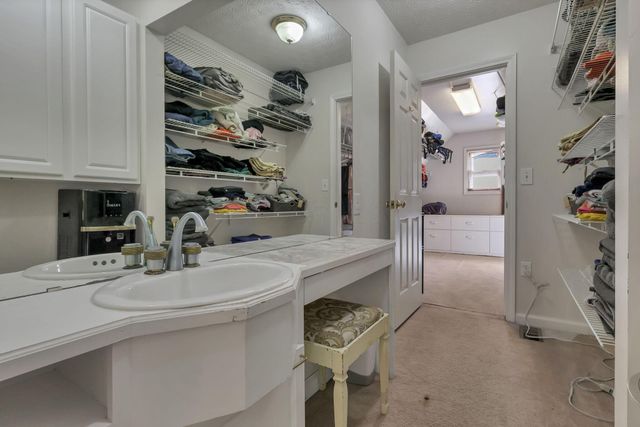 6690 Watkins Road SW, Pataskala, OH 43062