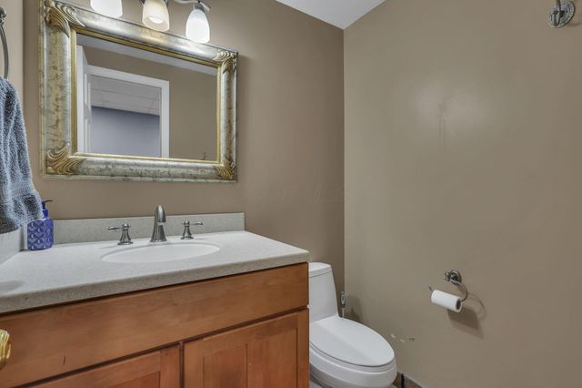 6690 Watkins Road SW, Pataskala, OH 43062