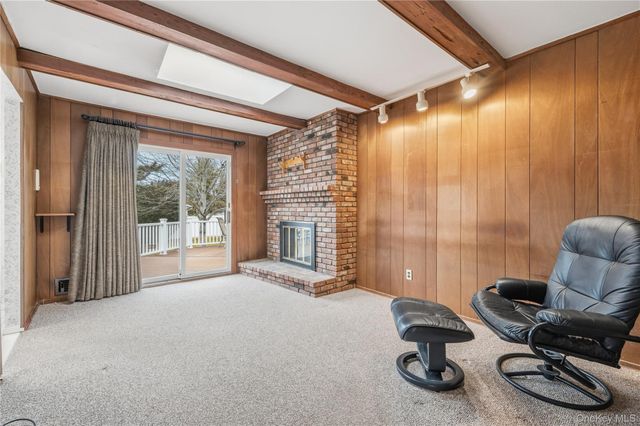 20 Steuben Drive, Oyster Bay, NY 11753