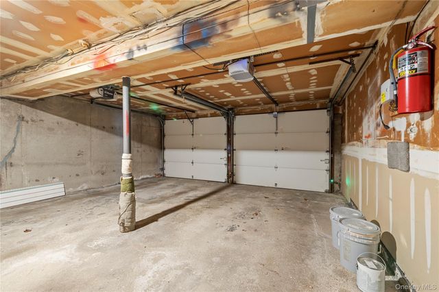 20 Steuben Drive, Oyster Bay, NY 11753