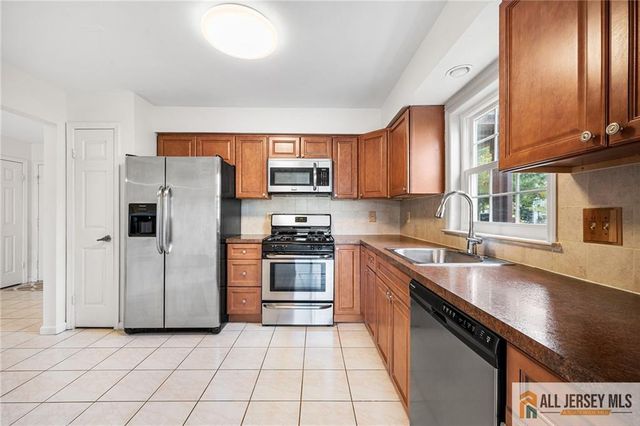 16 Andrew Johnson Drive B, Monroe, NJ 08831