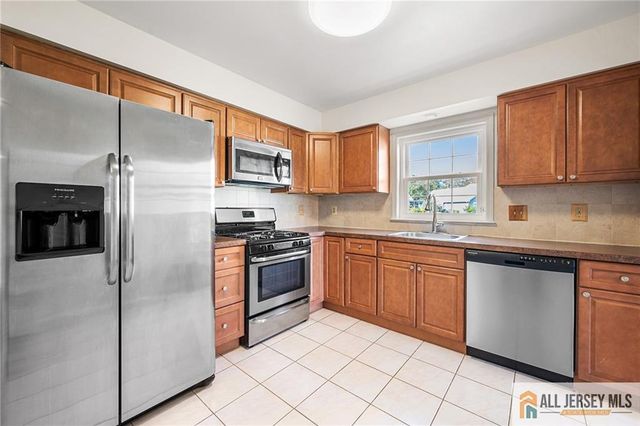 16 Andrew Johnson Drive B, Monroe, NJ 08831