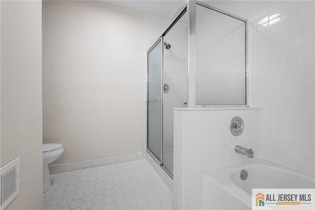 16 Andrew Johnson Drive B, Monroe, NJ 08831