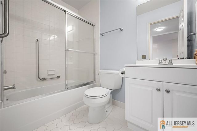 16 Andrew Johnson Drive B, Monroe, NJ 08831