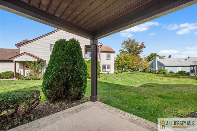 16 Andrew Johnson Drive B, Monroe, NJ 08831