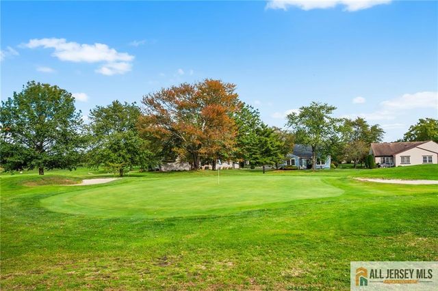 16 Andrew Johnson Drive B, Monroe, NJ 08831