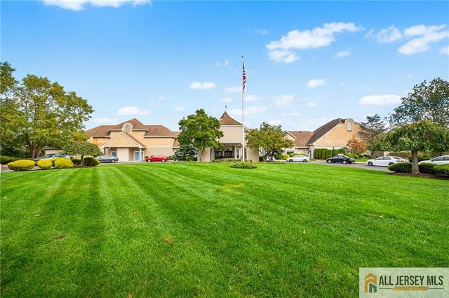 16 Andrew Johnson Drive B, Monroe, NJ 08831