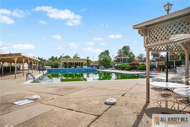 16 Andrew Johnson Drive B, Monroe, NJ 08831