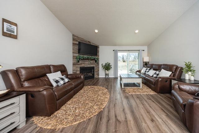 1221 Balsam Lane, Watertown, MN 55388