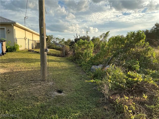 3007 49th ST SW, Lehigh Acres, FL 33976