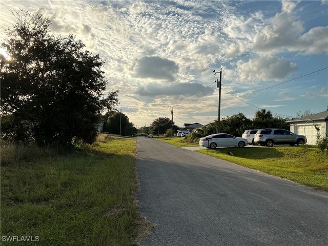 3007 49th ST SW, Lehigh Acres, FL 33976