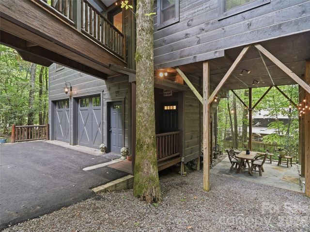 6 Laurel Branch Drive, Black Mountain, NC 28711