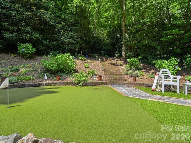 6 Laurel Branch Drive, Black Mountain, NC 28711