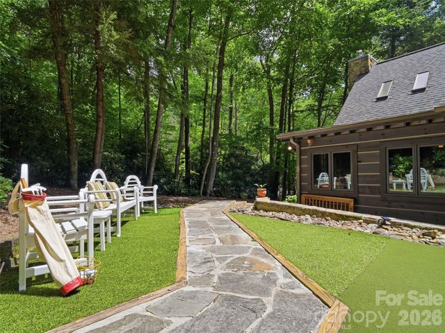 6 Laurel Branch Drive, Black Mountain, NC 28711