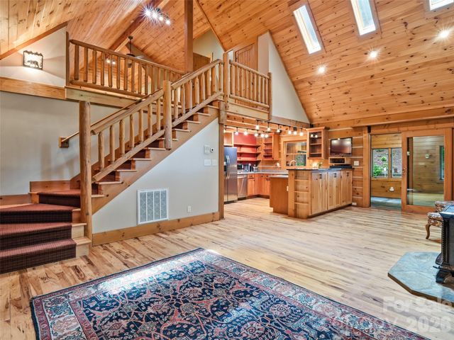 6 Laurel Branch Drive, Black Mountain, NC 28711