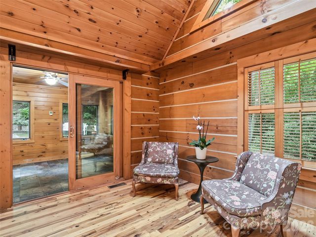6 Laurel Branch Drive, Black Mountain, NC 28711