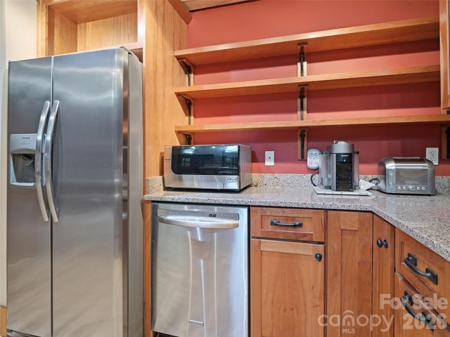 6 Laurel Branch Drive, Black Mountain, NC 28711