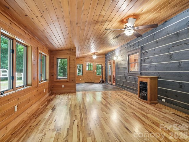 6 Laurel Branch Drive, Black Mountain, NC 28711