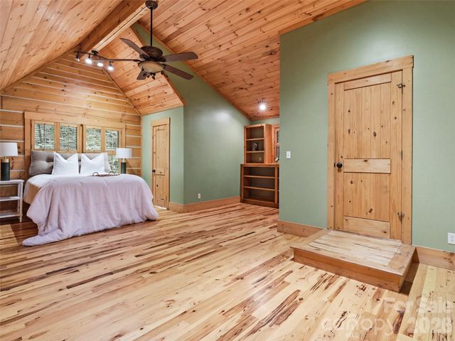 6 Laurel Branch Drive, Black Mountain, NC 28711