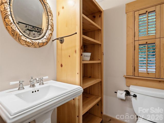 6 Laurel Branch Drive, Black Mountain, NC 28711