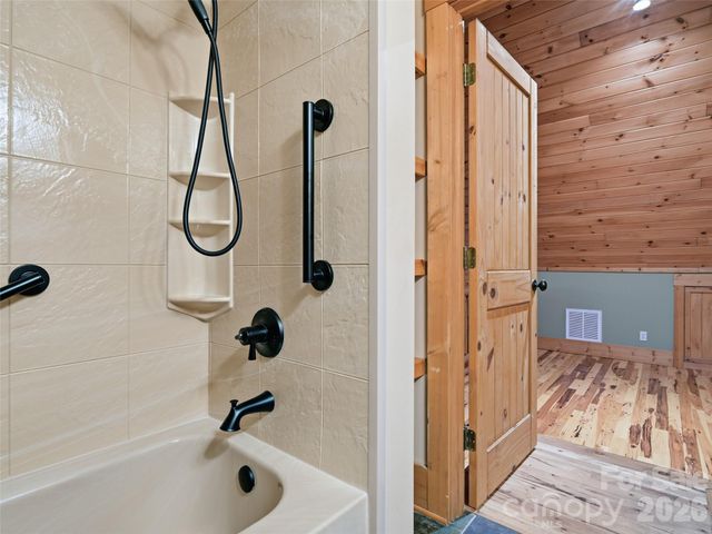 6 Laurel Branch Drive, Black Mountain, NC 28711