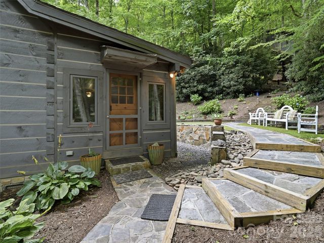 6 Laurel Branch Drive, Black Mountain, NC 28711