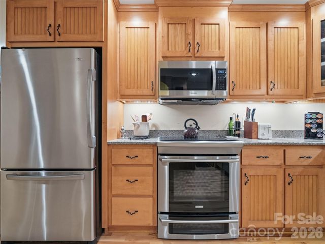 6 Laurel Branch Drive, Black Mountain, NC 28711