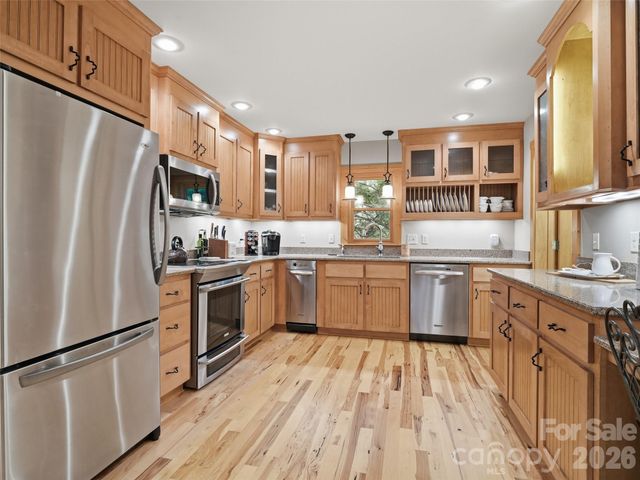 6 Laurel Branch Drive, Black Mountain, NC 28711