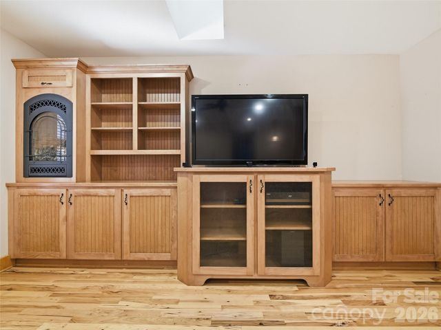6 Laurel Branch Drive, Black Mountain, NC 28711