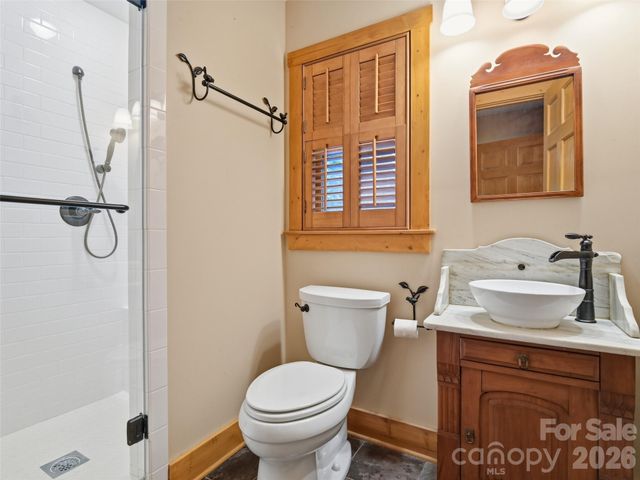 6 Laurel Branch Drive, Black Mountain, NC 28711