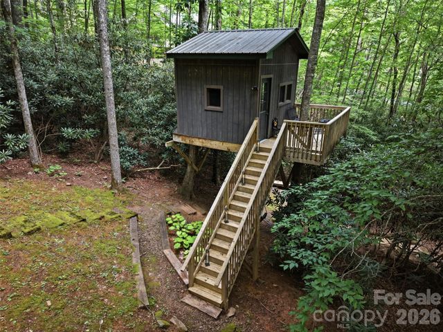 6 Laurel Branch Drive, Black Mountain, NC 28711