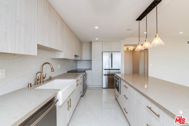 2222 Avenue Of The Stars 1701, Los Angeles, CA 90067