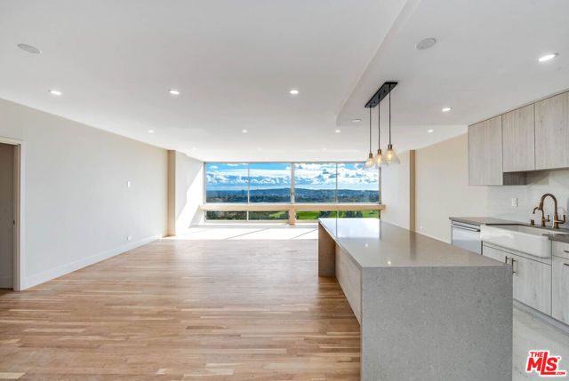 2222 Avenue Of The Stars 1701, Los Angeles, CA 90067