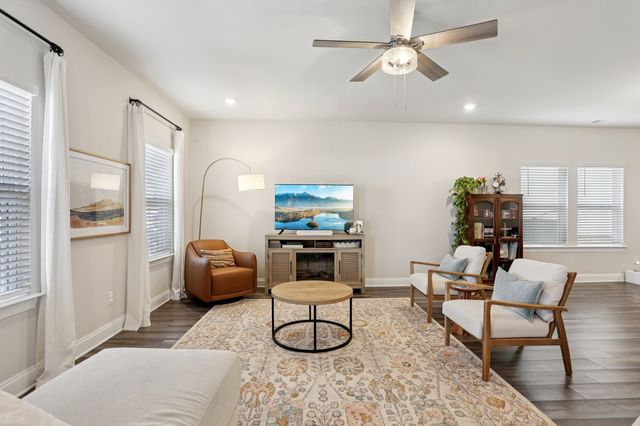 4901 Myra Drive, Hermitage, TN 37076