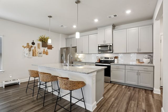 4901 Myra Drive, Hermitage, TN 37076